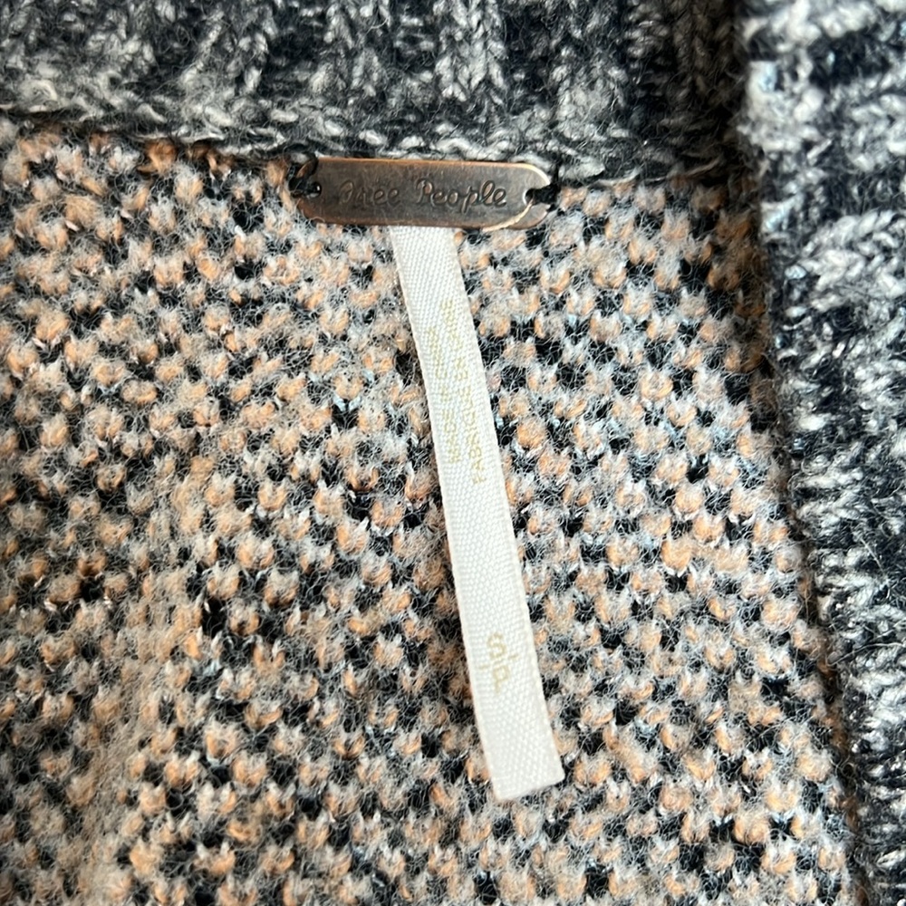 Free People August Knit Floral Oversized Cardigan - Picture 7 of 9